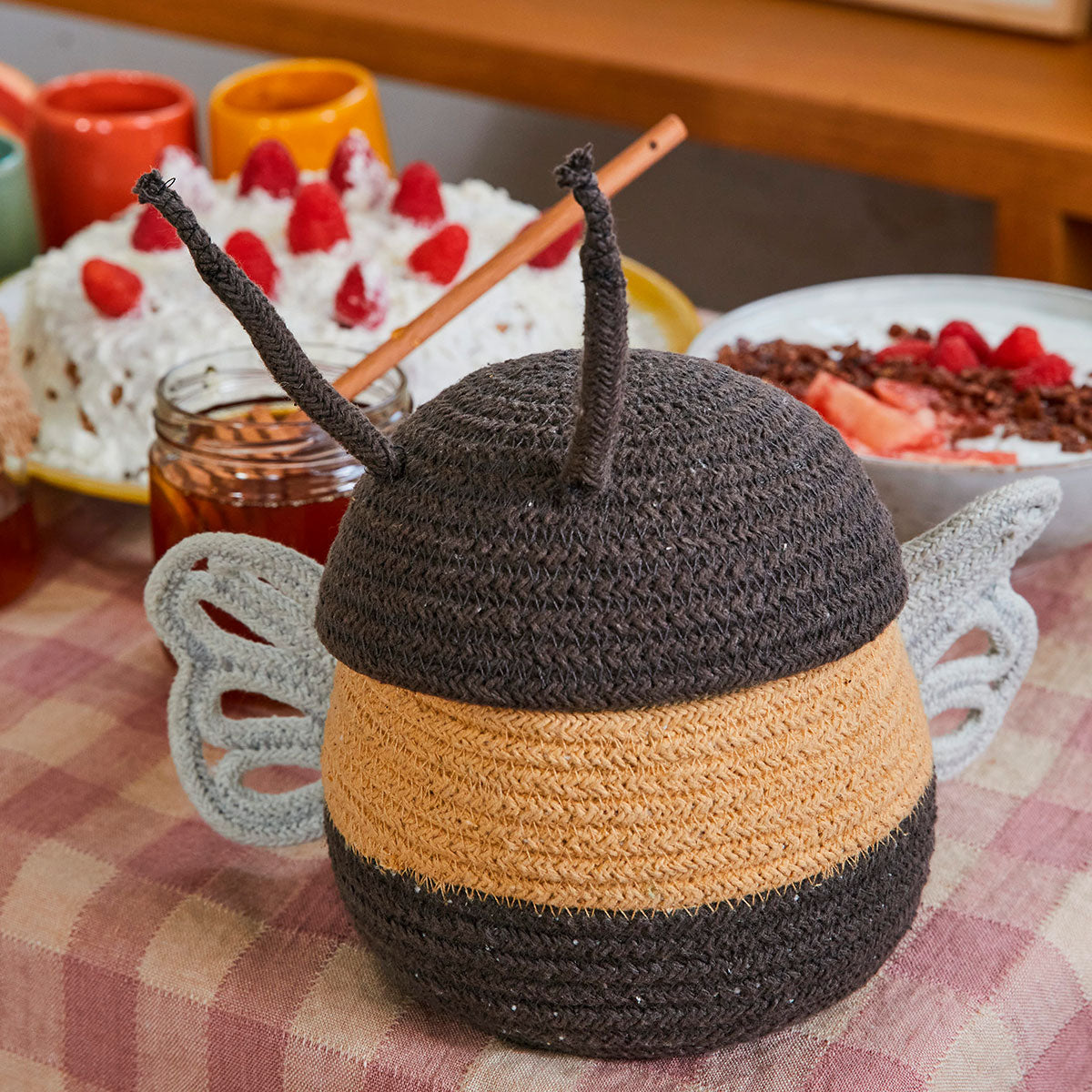 Cesta Baby Bee 15x15cm - Lorena Canals **