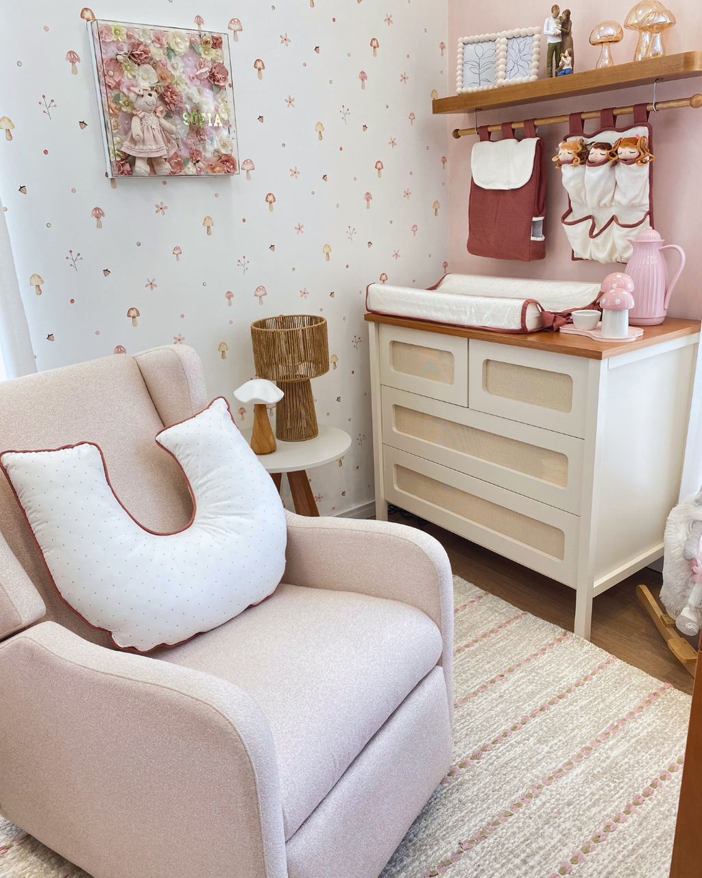 Quarto Cogumelos Rose